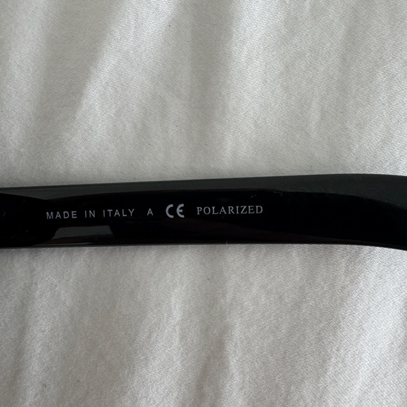 Authentic almost brand new CHANEL sunglasses - Picture 11 of 11